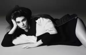 Kendall Jenner 為 Vogue Paris 打造假小子風格