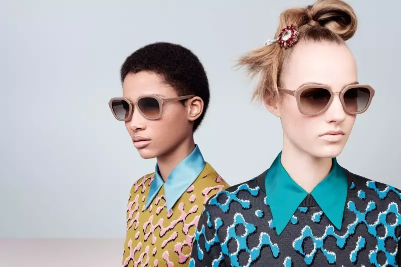 Prada wuxuu siidaayay Dayrta 2015 Ololaha Lens uu bixiyay Steven Meisel