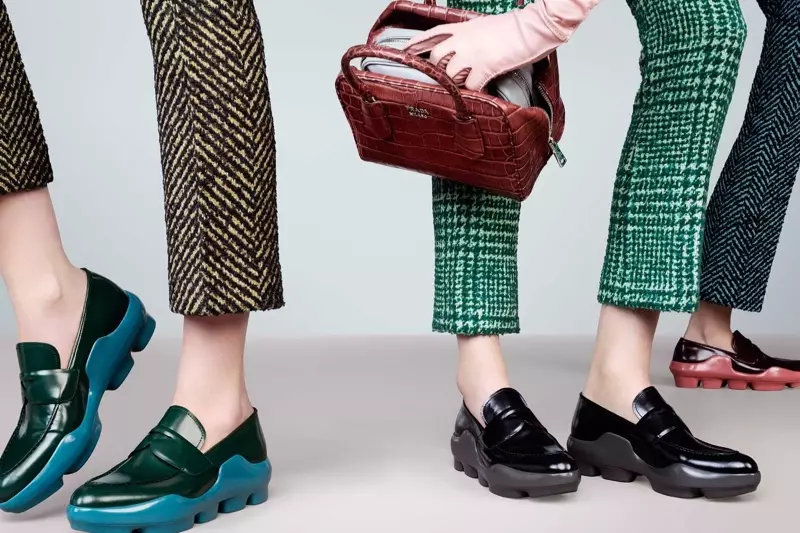 Prada lancia la campagna autunno 2015 fotografata da Steven Meisel