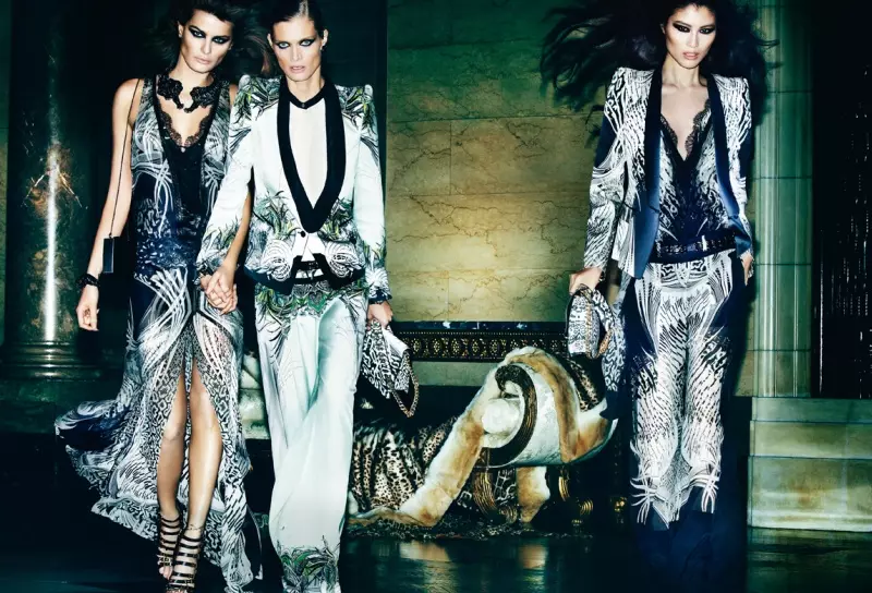 Roberto Cavalli werf Isabeli Fontana, Malgosia Bela en Sui He in vir hul lente 2013-veldtog deur Mario Testino