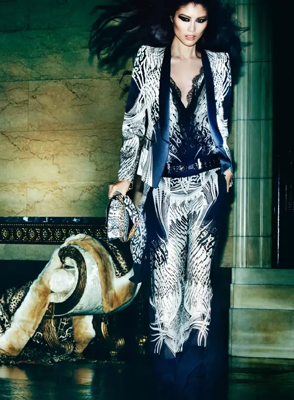 Roberto Cavalli fait appel à Isabeli Fontana, Malgosia Bela et Sui He pour sa campagne printemps 2013 par Mario Testino