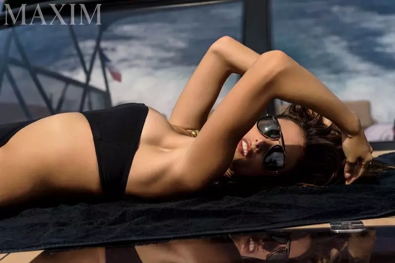 Alessandra-Ambrosio-Maxim-Majalah-Taranjang-2015-Photoshoot02