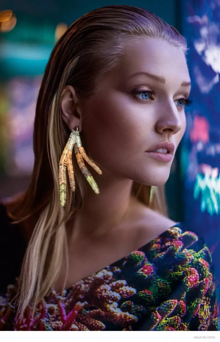 toni-garrn-faoi uisce-shoot-agua-de-coco-2015-003