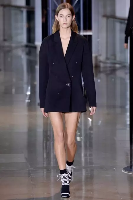 Anthony Vaccarello Fall 2016 | Paris Fashion Week