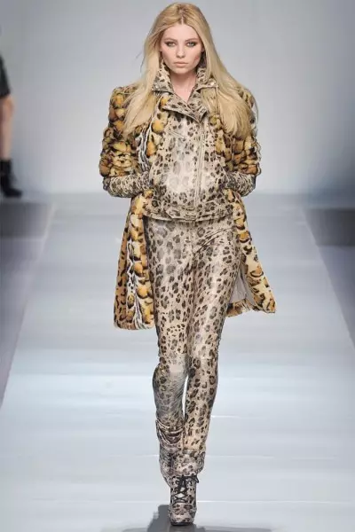 Blumarine Fall 2012 | มิลานแฟชั่นวีค