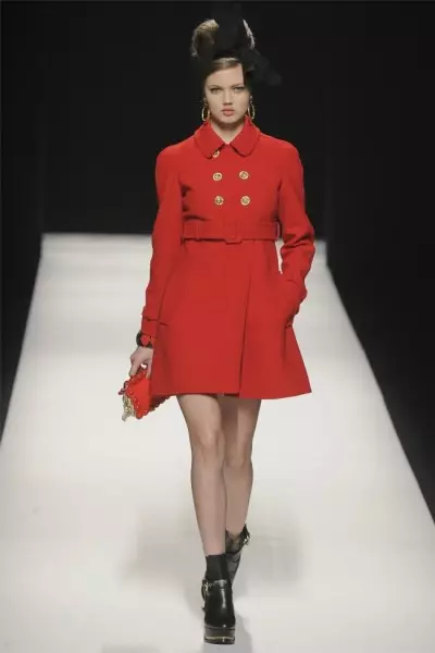 Moschino jeseň 2012 | Milánsky týždeň módy