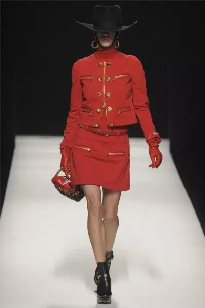 Moschino Outono 2012 | Semana da moda de Milán