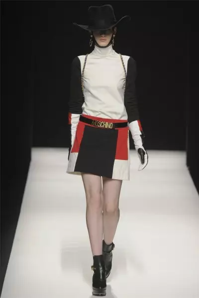 Moschino jesień 2012 | Tydzień mody w Mediolanie