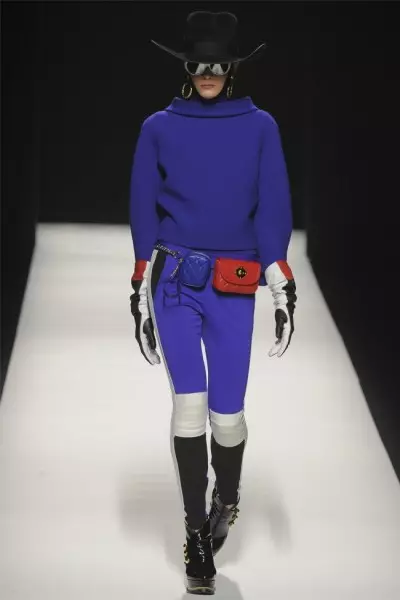 Moschino Fall 2012 | Wiki ya Mitindo ya Milan