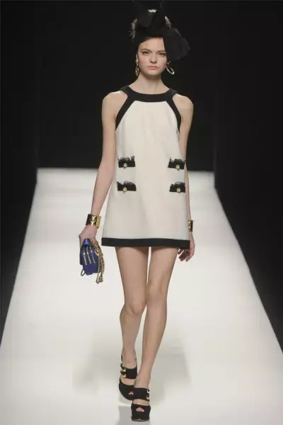 Musim Gugur Moschino 2012 | Pekan Mode Milan