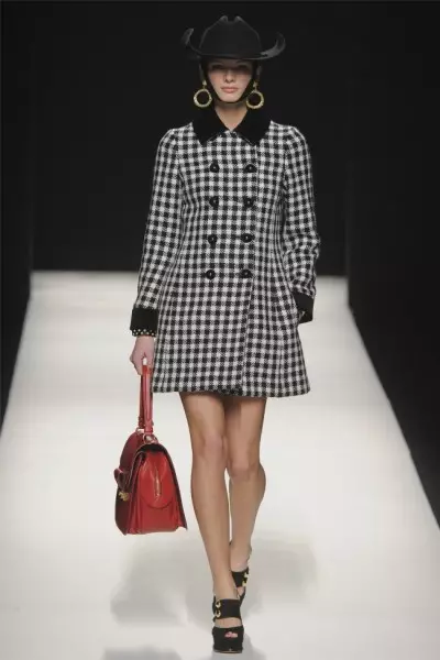 Fararano Moschino 2012 | Milan Fashion Week