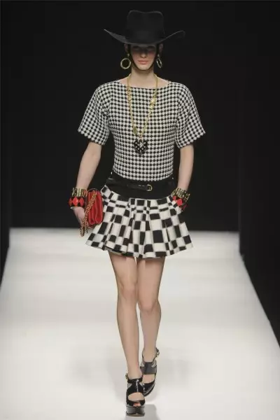 Fararano Moschino 2012 | Milan Fashion Week