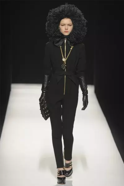 Moschino Fall 2012 | Izu Ejiji Milan