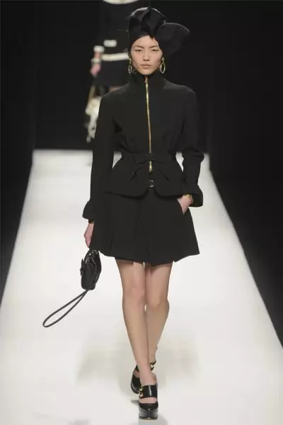 Moschino ősz 2012 | Milánói divathét