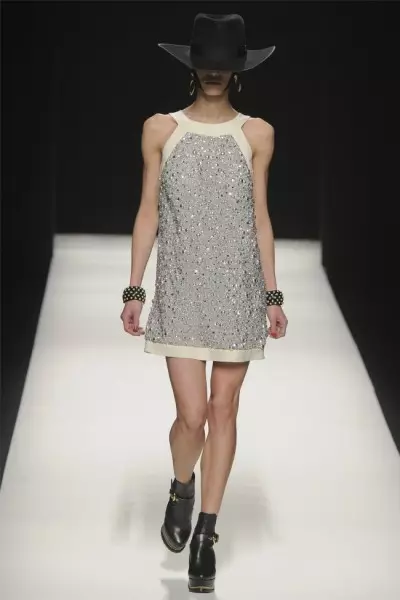 Moschino Outono 2012 | Semana da moda de Milán