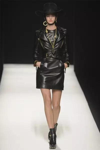 Moschino Fall 2012 | Milan Fashion Osu