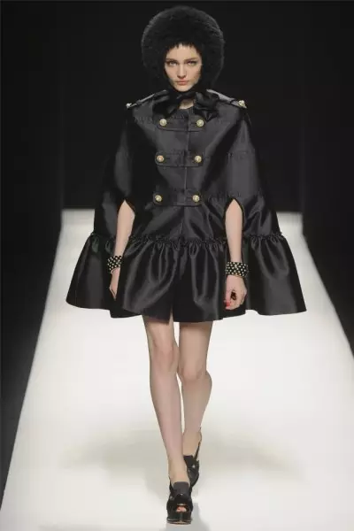 Moschino Fall 2012 | Милан мода атналыгы