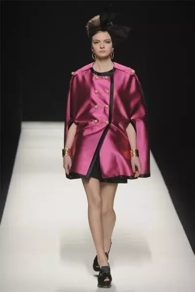 Moschino jesen 2012 | Teden mode v Milanu