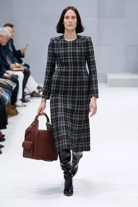 Balenciaga Fall 2016 | പാരീസ് ഫാഷൻ വീക്ക്