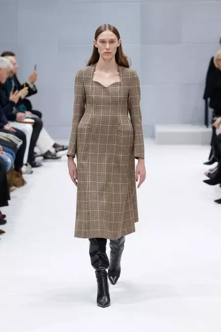 Balenciaga Güýz 2016 | Pari Paris moda hepdeligi