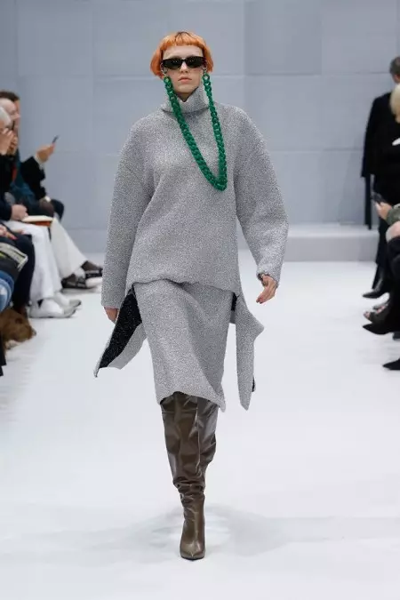 Balenciaga podzim 2016 | Pařížský týden módy