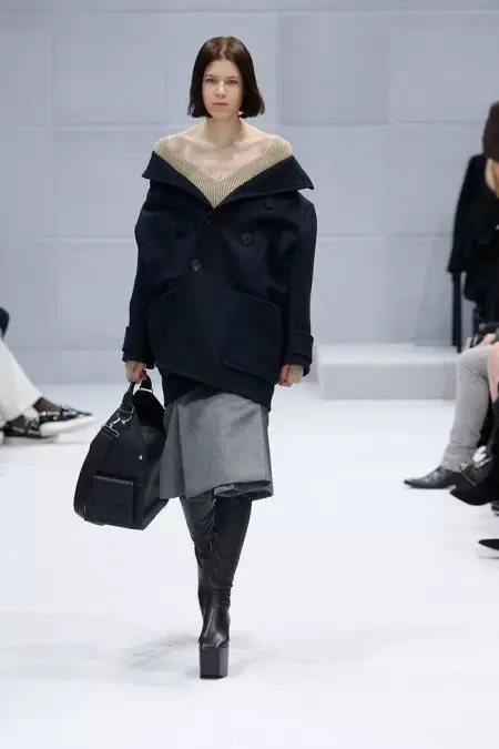 Balenciaga Fall 2016 | പാരീസ് ഫാഷൻ വീക്ക്