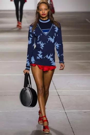 Topshop Unique Fariĝas Sporta por Printempo 2015