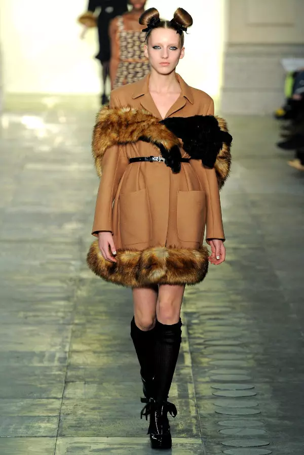 Topshop Unique Fall 2011 | Լոնդոնի նորաձեւության շաբաթ