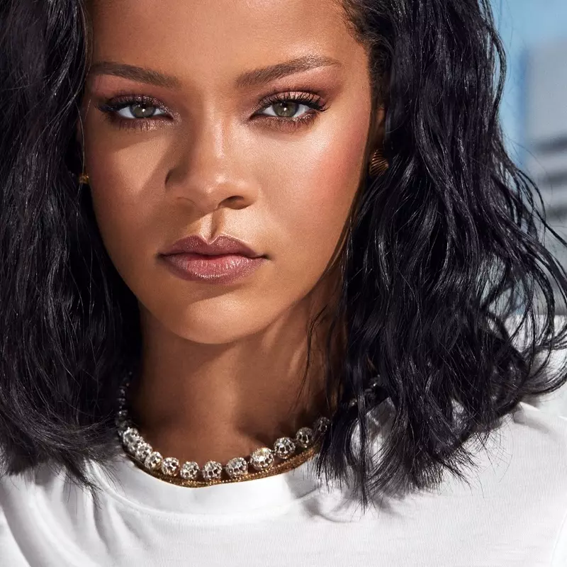 Fenty Beauty tniedi kampanja Pro Filt'r Hydrating Foundation ma' Rihanna