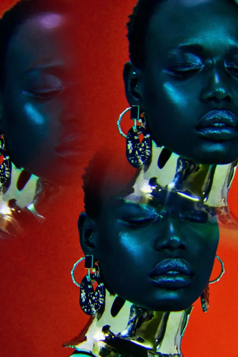 Ο Ajak Deng Dazzles με Luxe Jewels για τη Vogue Portugal