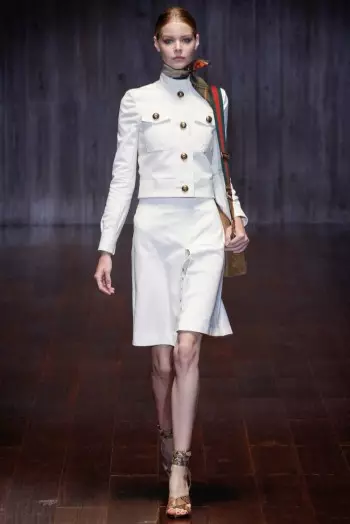 Ang Gucci Mibalik sa 70s alang sa Spring 2015