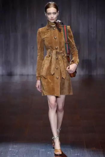 Gucci Abwerera Kuma 70s kwa Spring 2015