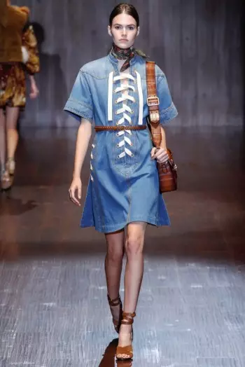 Gucci Inarudi kwenye miaka ya 70 kwa Spring 2015