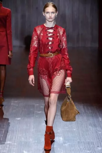 2015 m. pavasarį „Gucci“ grįžta į aštuntąjį dešimtmetį