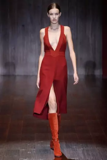 Ang Gucci Mibalik sa 70s alang sa Spring 2015