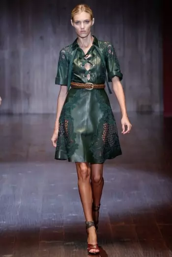 Gucci Inarudi kwenye miaka ya 70 kwa Spring 2015