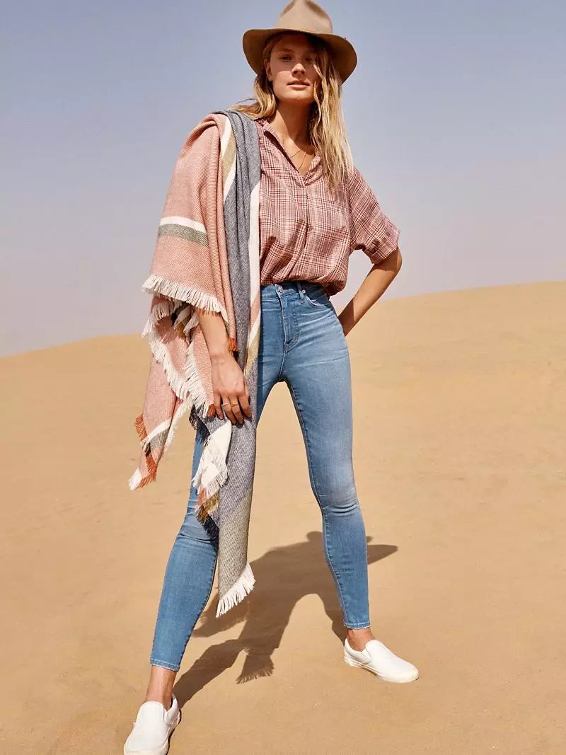 Шалік-коўдру Madewell Colorblock, кашуля Courier з гузікамі ў плед Hartley, 10-цалевыя джынсы-скіні з высокай ростам у Hank Wash і фетравая фетравая скураная стужка Madewell x Biltmore