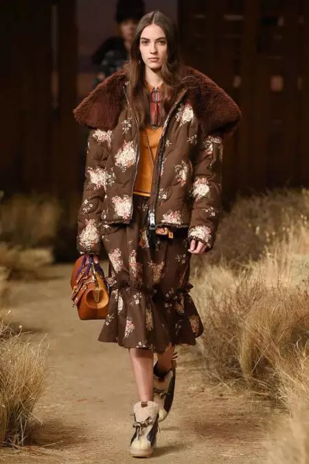 Coach Goes Prairie Chic ກັບຄໍເລັກຊັນລະດູໃບໄມ້ຫຼົ່ນ 2017