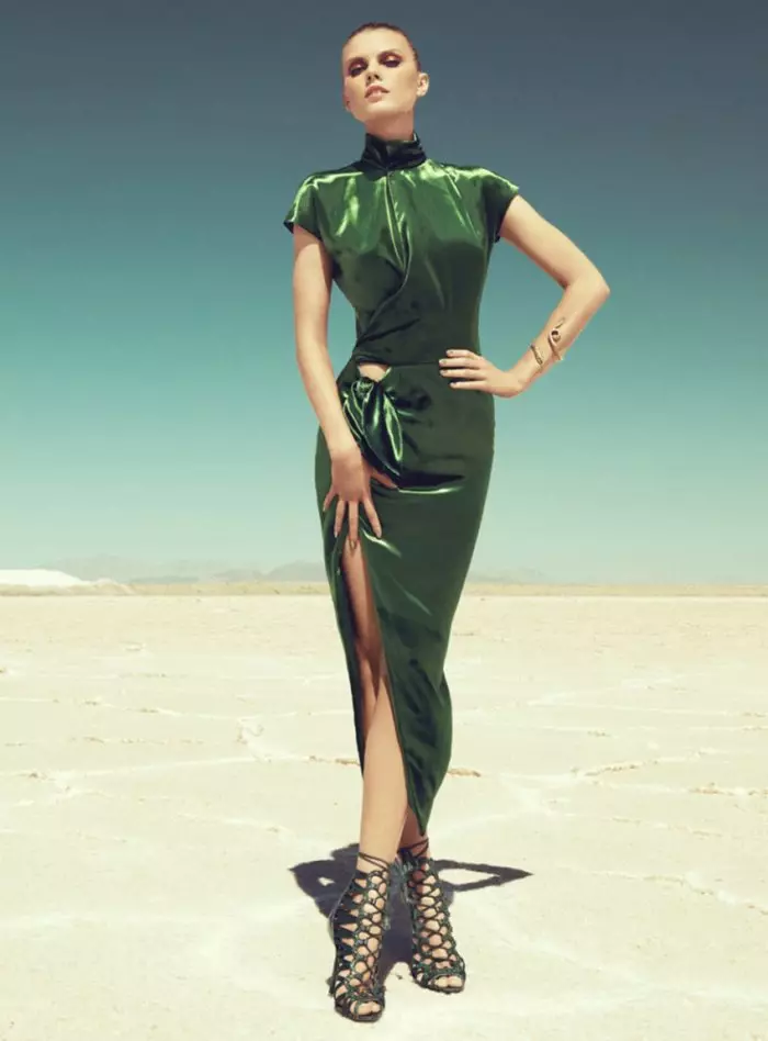 Maryna Linchuk của Paola Kudacki cho Harper's Bazaar US tháng 9 năm 2011