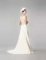 Elegant Carolina Herrera Bridal Fall 2015 Wedding Looks