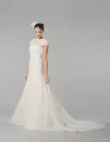 优雅的Carolina Herrera 2015秋季新娘婚纱造型