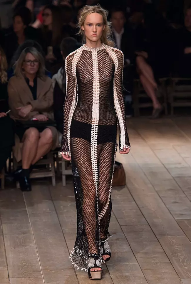 Alexander McQueen forår 2016 | Paris modeuge