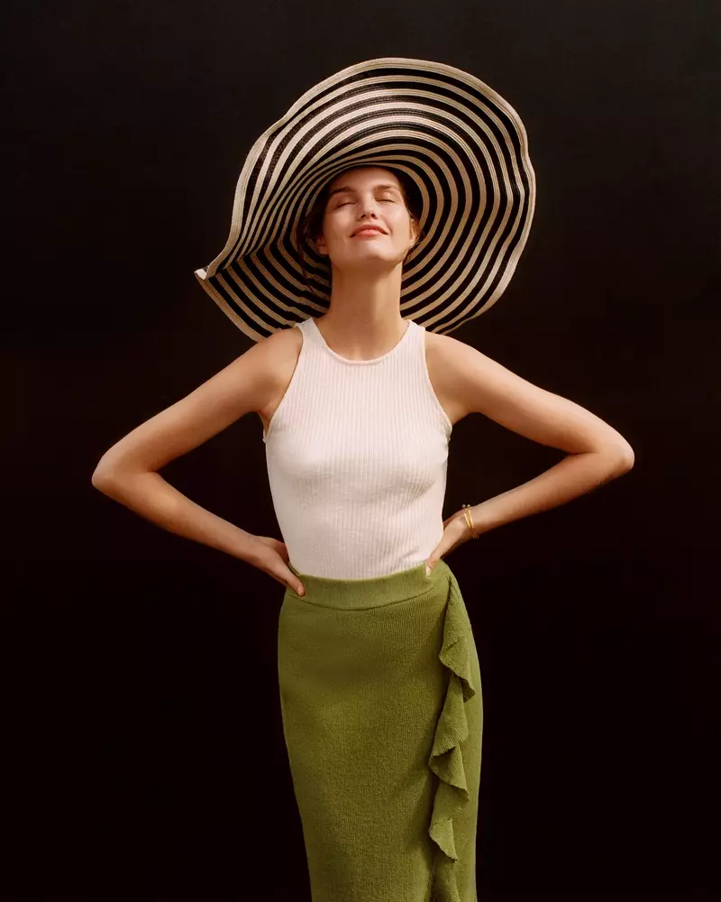 Mango Top, Midi Wrap Skirt ndi Bicolor Straw Hat