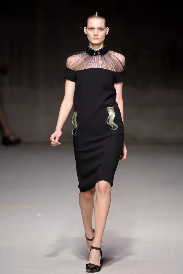 Christopher Kane Fall 2011 | London Fashion Week