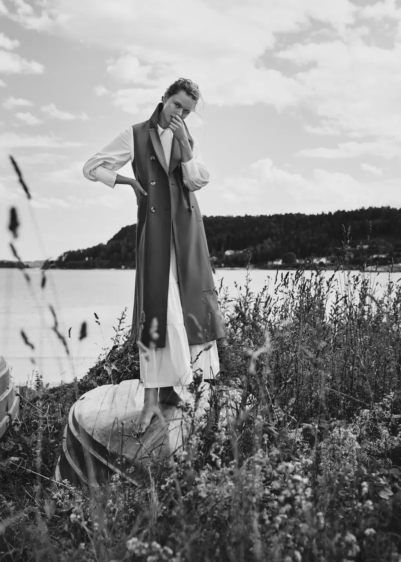 Iris áilleacht nádúrtha do éadaí Frida Gustavsson