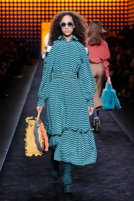 Fendi rudens 2016 | Milānas modes nedēļa