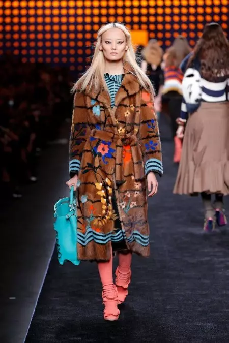 Fendi rudens 2016 | Milānas modes nedēļa