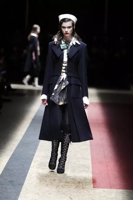 Prada Autunno 2016 | Settimana della moda milanese