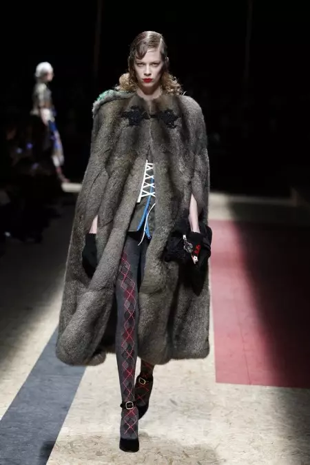 Prada աշուն 2016 | Միլանի Նորաձևության շաբաթ