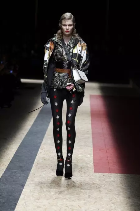 Prada mùa thu 2016 | Tuần lễ thời trang Milan